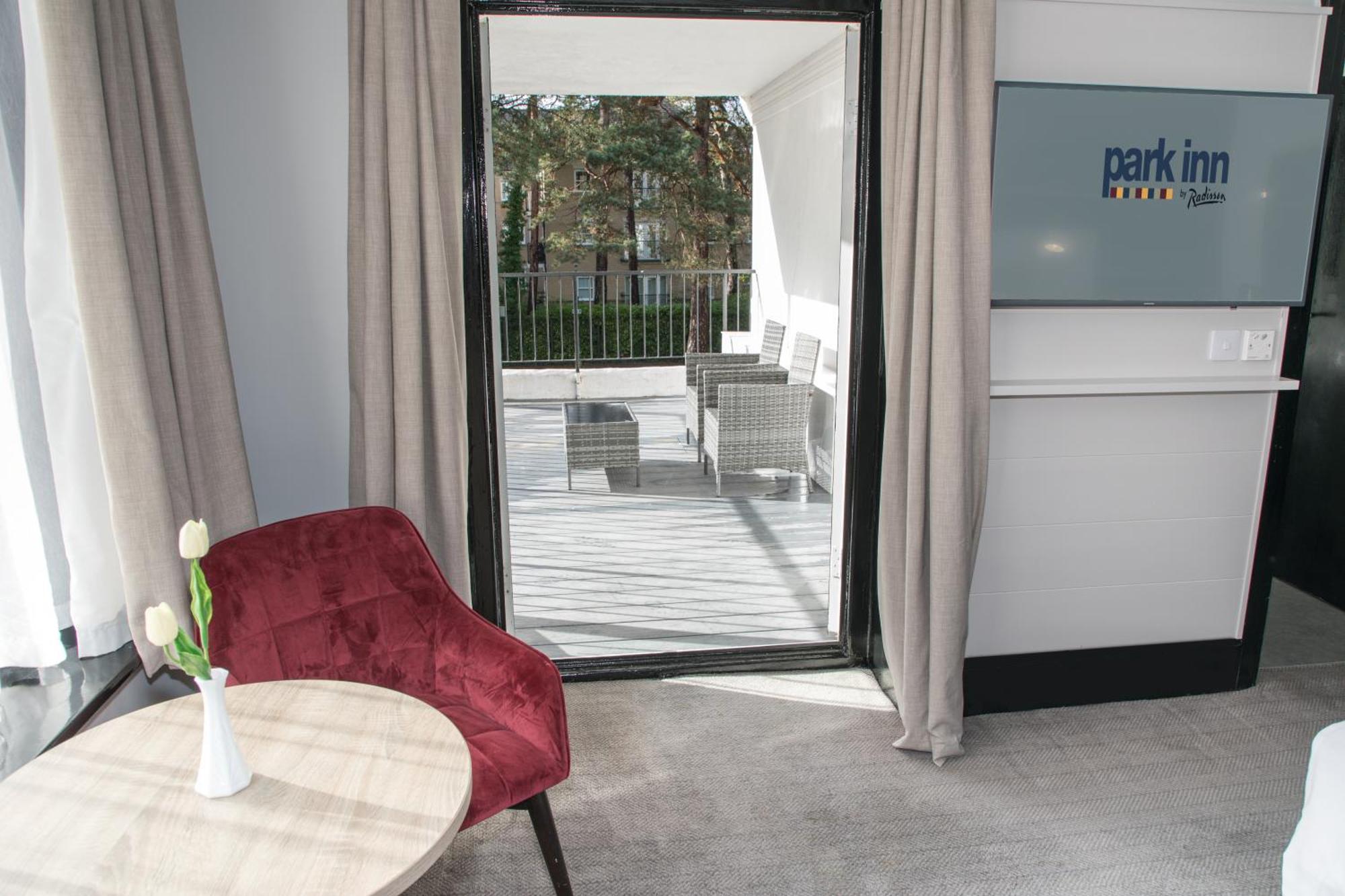 Park Inn By Radisson Борнмут Экстерьер фото